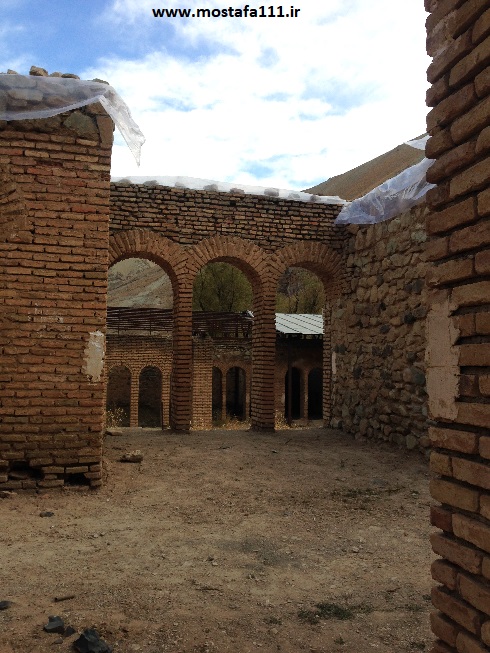 ساختمان های جانبی کاخ ناصرالدین شاهی شهرستانک